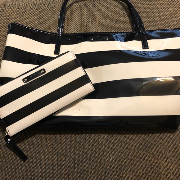 kate spade Handbags - Kate Spade Black And White Patent Leather bag